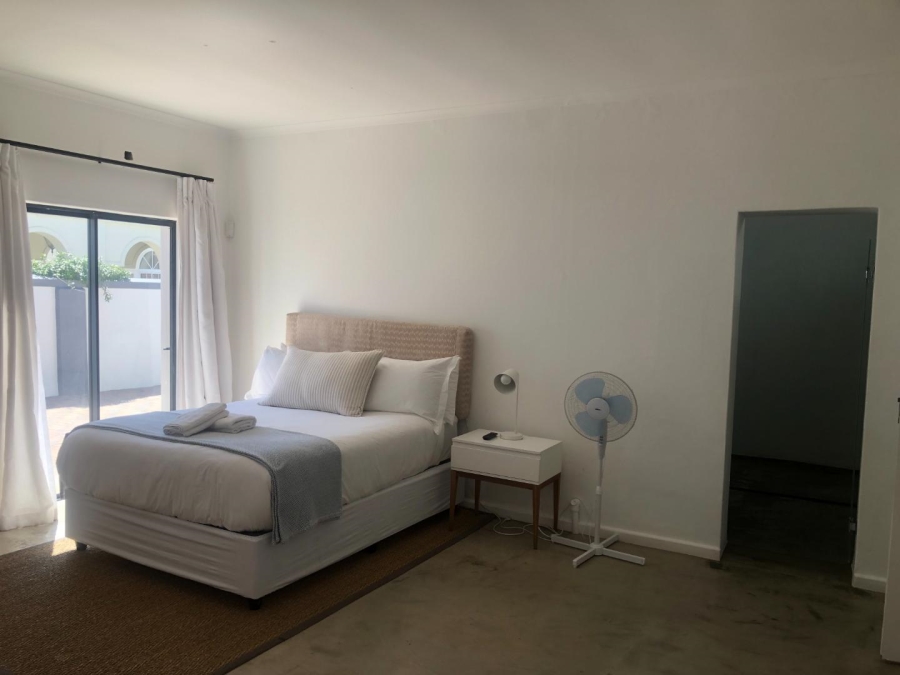 6 Bedroom Property for Sale in Westcliff Western Cape